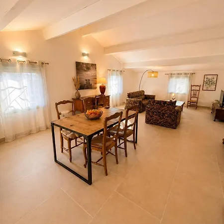 Apartament Antonia-appartement 2 Mansarde Acces Piscine Commune Centre Calvi (Corsica)